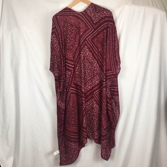 Moss Rose Cranberry Colored Kimono Cover Up with Small Flower Accents NWT OS - Picture 9 of 10